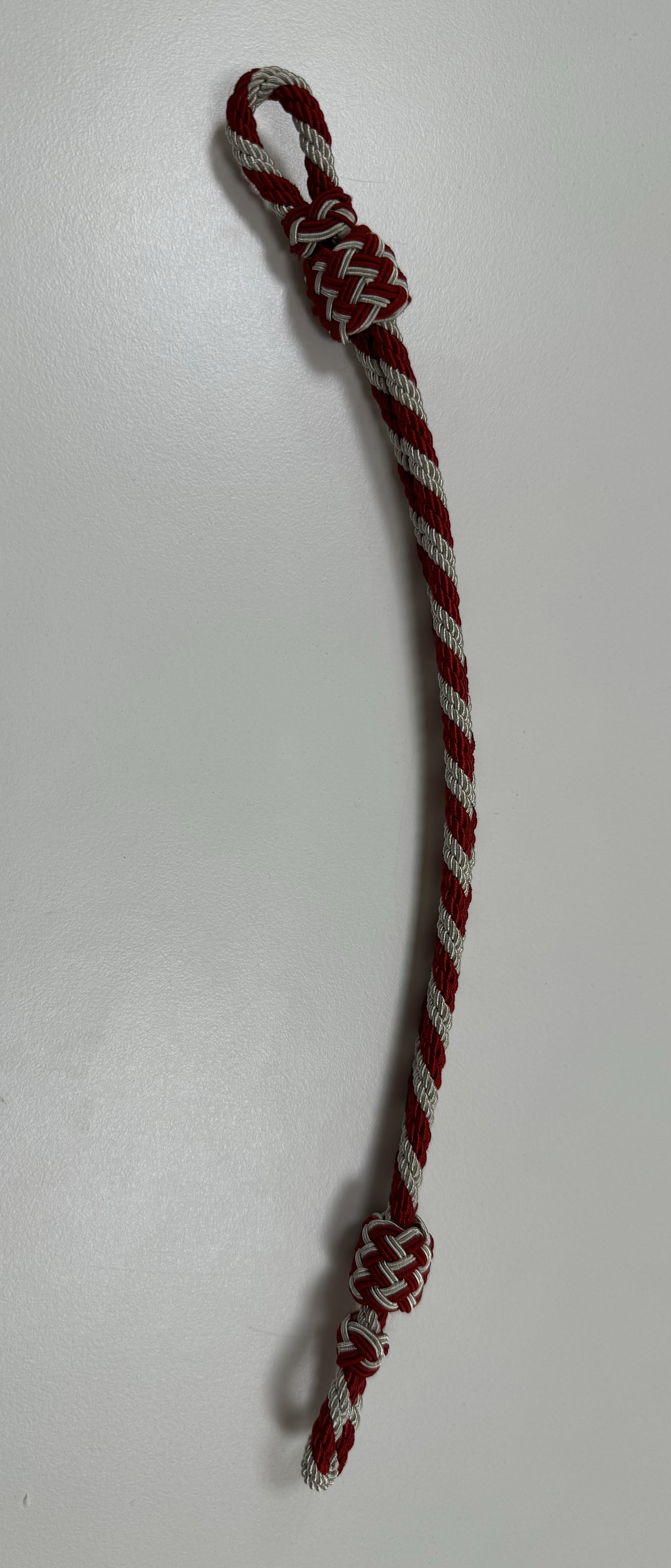 Mützenkordel 6 mm Ø silberfarbig/karmesinrot 