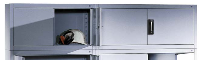 Aufsatzschrank mit 2 Flügeltüren ohne Einlegeboden