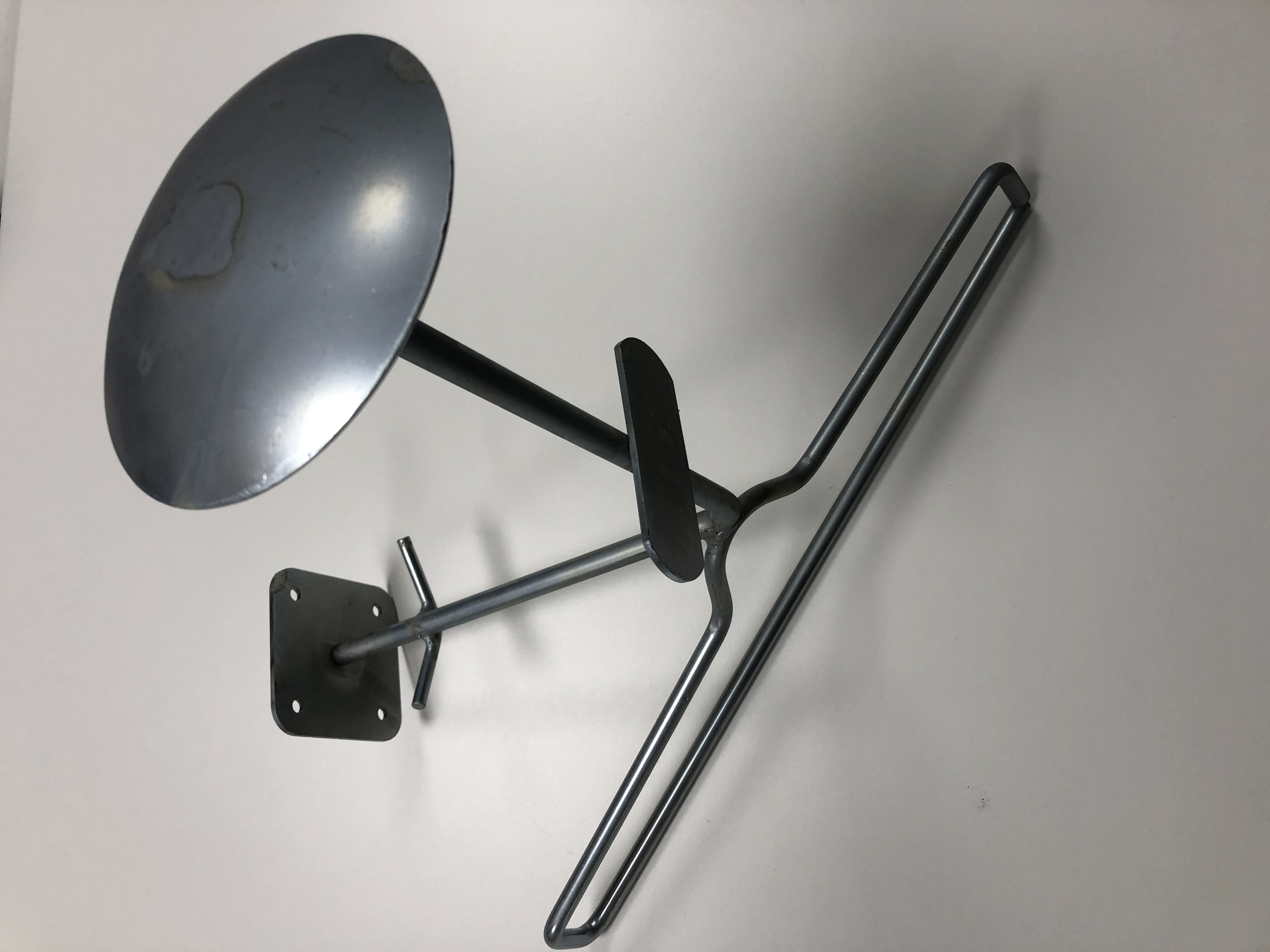 Helmhalter zur Wandmontage