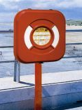 Rettungsring-Standgehäuse mit Pfosten aus PE signalrot