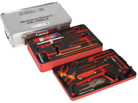 Kasten Werkzeugsatz Metall 2 mit Einlagen und Inhalt