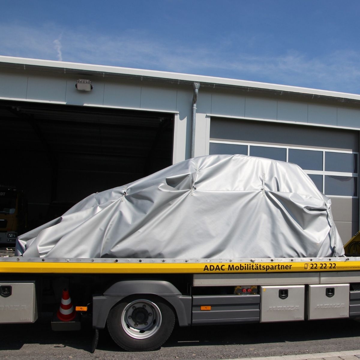 Abschleppdecke für E-Autos