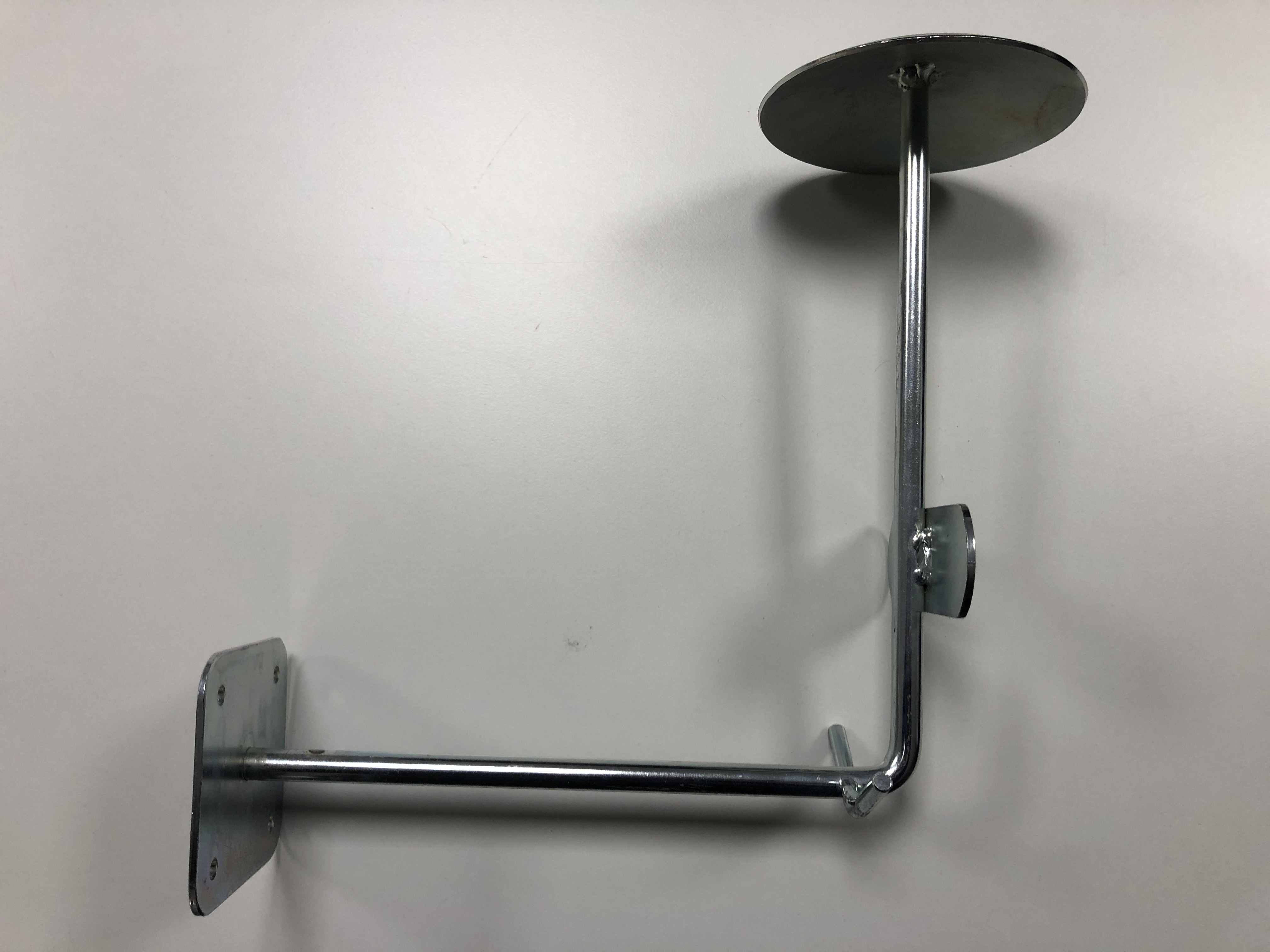 Helmhalter zur Wandmontage mit Haken und Namensschild